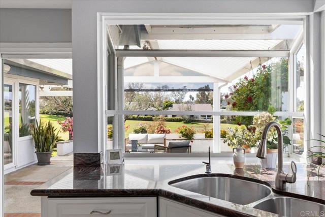 1054 La Sombra Drive, San Marcos CA: https://media.crmls.org/mediaz/bea1d298-7ad0-45ee-949f-975baa5c5dd0.jpg