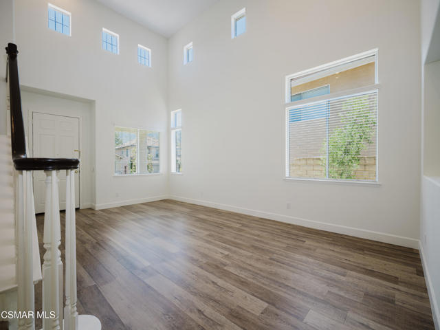 3185 Clarita Court, Thousand Oaks CA: https://media.crmls.org/mediaz/bea23284-ee5f-4f16-8e04-4afeda7ddb0a.jpg