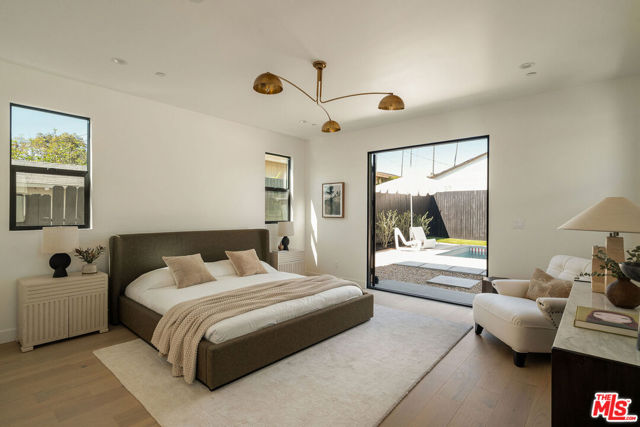 3923 Revere Avenue, Los Angeles CA: https://media.crmls.org/mediaz/bea24238-2924-4d79-8a9f-c1d8c4da39f1.jpg