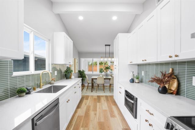 7111 Regner Rd, San Diego CA: https://media.crmls.org/mediaz/bea28e85-394d-43ff-9c1c-9a69c776cb6f.jpg