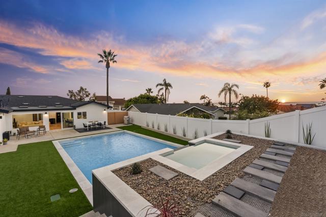 1110 Sea Village Dr, Cardiff by the Sea CA: https://media.crmls.org/mediaz/bea2cd19-1327-4a7c-bf5c-4f21dcf1c30b.jpg