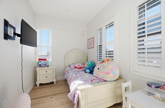 Detail Gallery Image 14 of 27 For 720 Crooked Path Pl, Chula Vista,  CA 91914 - 5 Beds | 3/1 Baths