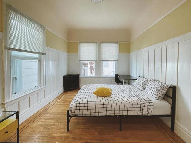 168170 Bernard Street, San Francisco CA: https://media.crmls.org/mediaz/bea35654-81ef-461d-bfeb-c82aeb4f8092.jpg