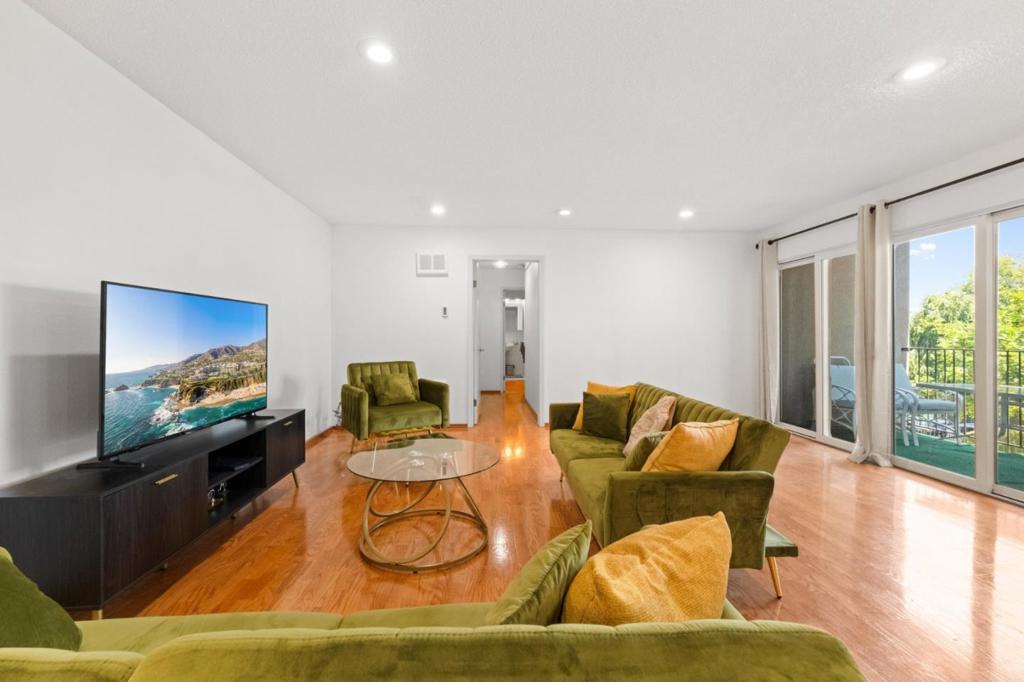 845 N Humboldt Street #304