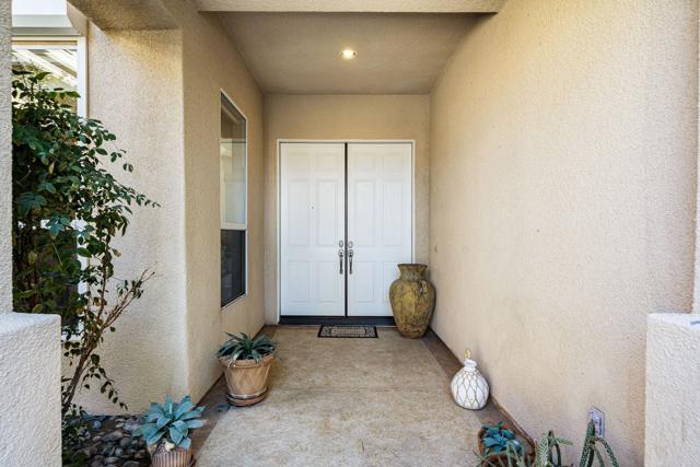 4 Hillcrest Drive, Palm Desert CA: https://media.crmls.org/mediaz/bea50aaf-8551-41dd-a7f8-846126014f68.jpg