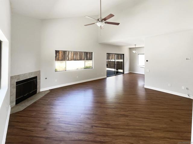 7922 Sunset Ter, Lemon Grove CA: https://media.crmls.org/mediaz/bea51054-cc09-4510-b7e3-73c7dac0056e.jpg
