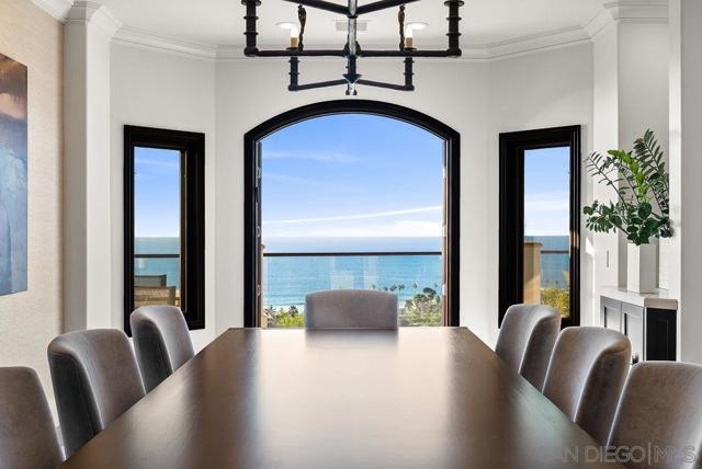 2516 Ruette Nicole, La Jolla CA: https://media.crmls.org/mediaz/bea52845-c6aa-4d37-b3e7-a324ca4ada43.jpg