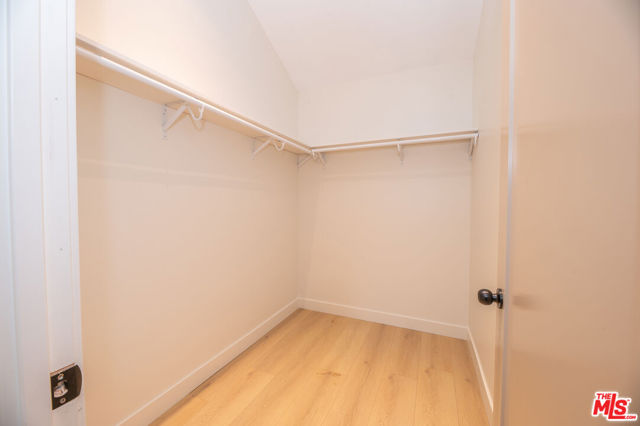 5325 S Victoria Avenue, Los Angeles CA: https://media.crmls.org/mediaz/bea5f332-ecd5-4428-bdc5-3e40ca5cd49e.jpg