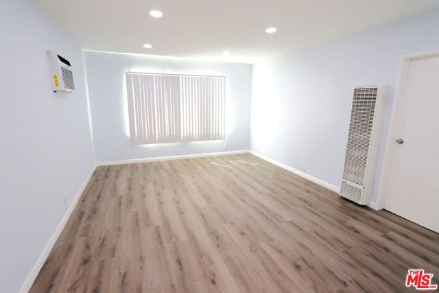 183 West Elmwood Avenue, D photo 11