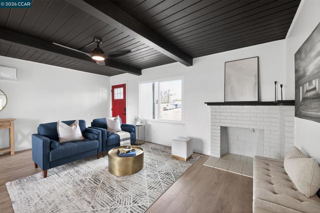 1838 Overhill Rd, Concord CA: https://media.crmls.org/mediaz/bea6eba2-0243-4861-ae0d-b4108183b578.jpg