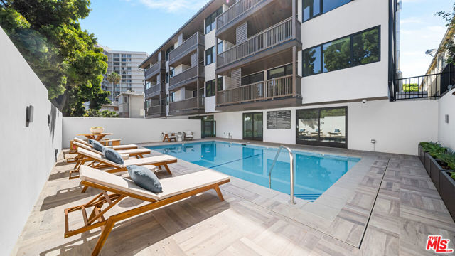 153 San Vicente Boulevard, Santa Monica CA: https://media.crmls.org/mediaz/bea70378-4868-49d8-9ec4-2bfbf68d88e0.jpg