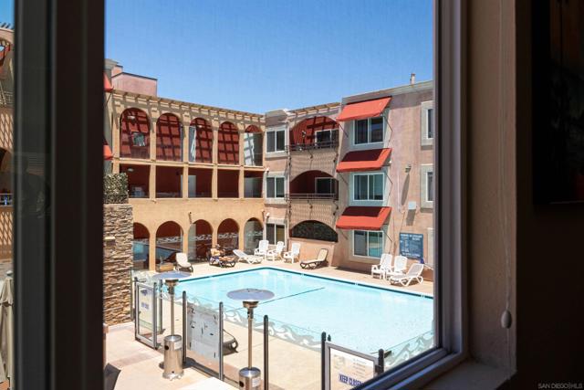 860 Turquoise St, San Diego CA: https://media.crmls.org/mediaz/bea74182-65d8-403b-a6f7-23278e90e533.jpg