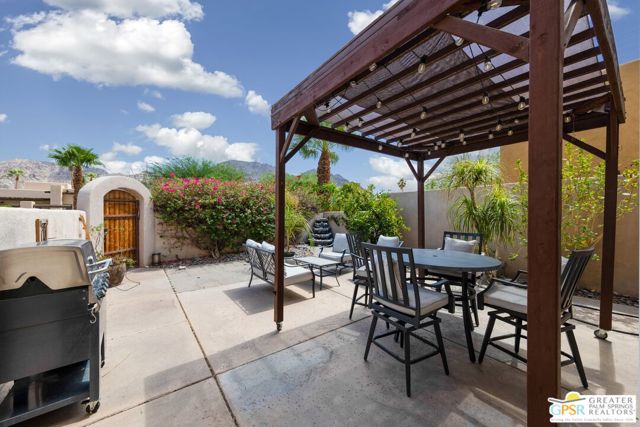 54465 Avenida Rubio, La Quinta CA: https://media.crmls.org/mediaz/bea7dc20-cf5c-4c90-8f4c-7c491ee864f2.jpg