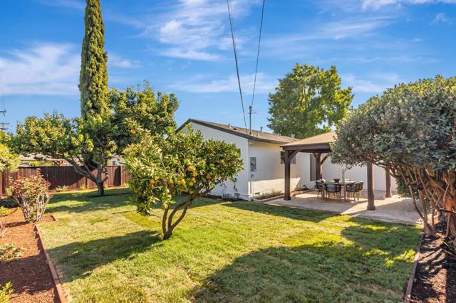 890 Silacci Drive, Campbell CA: https://media.crmls.org/mediaz/bea838d4-9f2a-40f7-b0ff-7bde7d1ee797.jpg