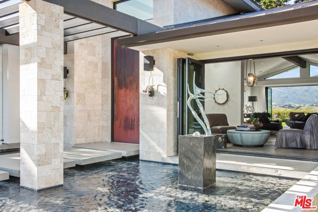 4610 Via Vistosa, Santa Barbara CA: https://media.crmls.org/mediaz/bea84d3d-0113-4f42-8f68-c8284bbfed20.jpg
