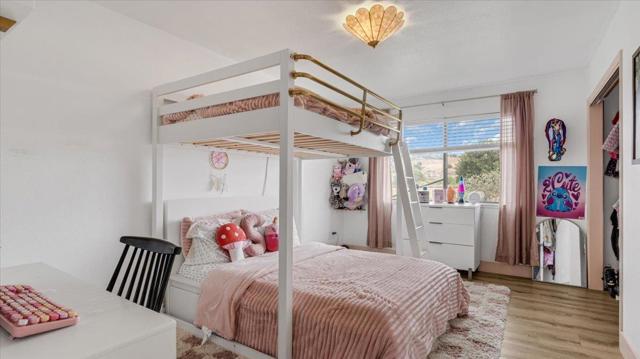 Image 27 of 49 For 352 Cowden Road