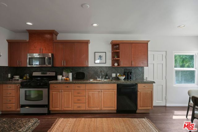 3710 Fletcher Drive, Los Angeles CA: https://media.crmls.org/mediaz/bea9816d-b11e-441b-82f5-778da6b59f6b.jpg