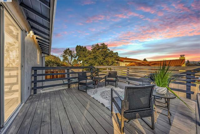 1933 Riverbank, Castro Valley CA: https://media.crmls.org/mediaz/beaa2132-46ee-45c6-830a-0fe60b879226.jpg