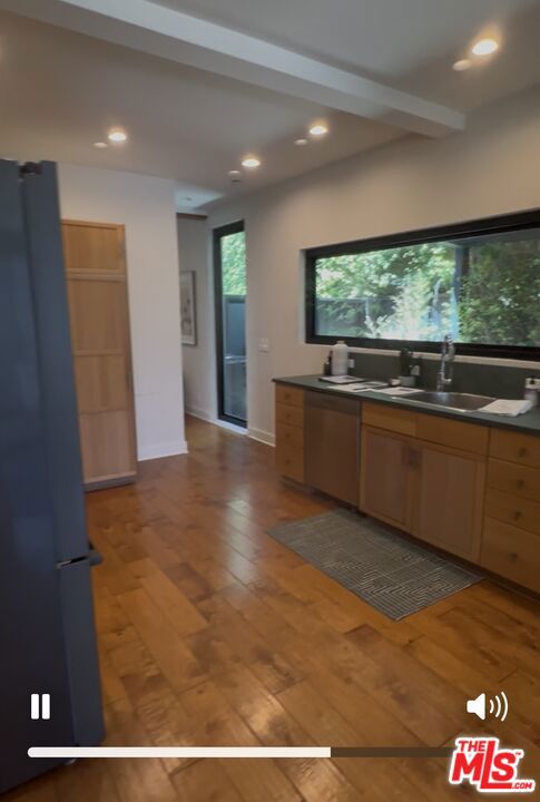 3608 Schaefer, Culver City CA: https://media.crmls.org/mediaz/beaa2b98-d241-4018-b1e5-98f9ff647c4f.jpg
