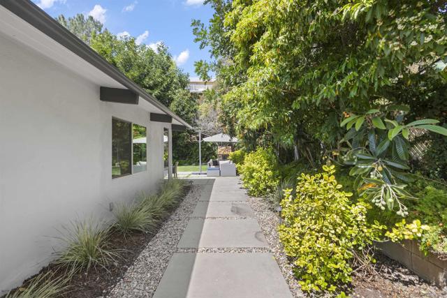 5152 College Gardens Court, San Diego CA: https://media.crmls.org/mediaz/beabb8f0-5d58-4fbe-b626-a3e66d0406f2.jpg