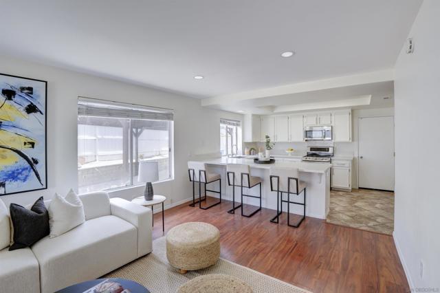 609 Rue Bayonne, Chula Vista CA: https://media.crmls.org/mediaz/beac1caf-9456-45d0-ae67-421a370df509.jpg