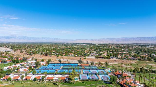 133 Torremolinos Drive, Rancho Mirage CA: https://media.crmls.org/mediaz/bead2349-446e-48bc-a390-1d2822b9d3f5.jpg