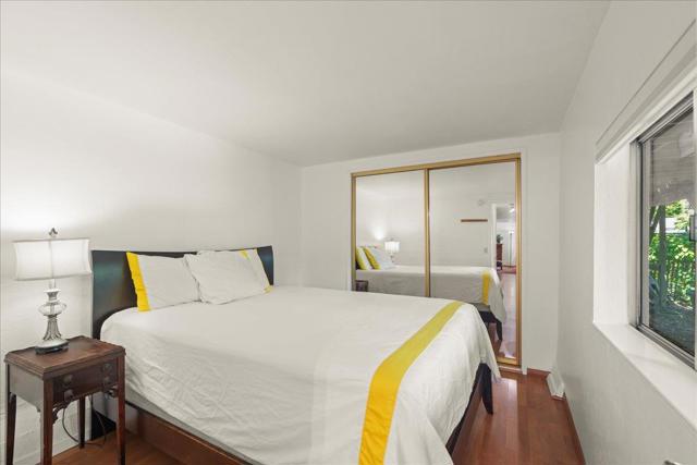 878 Hillcrest Drive, Redwood City CA: https://media.crmls.org/mediaz/beada81c-d166-465e-be44-b024dfbc766d.jpg