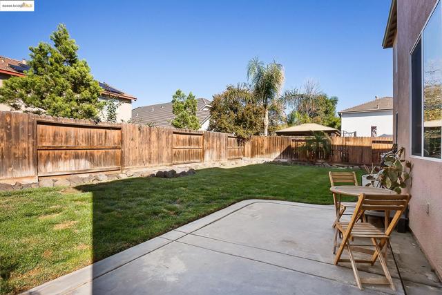 115 Tennyson Ct, Discovery Bay CA: https://media.crmls.org/mediaz/beaf0ccd-f8b6-41ee-9700-826de600d66f.jpg