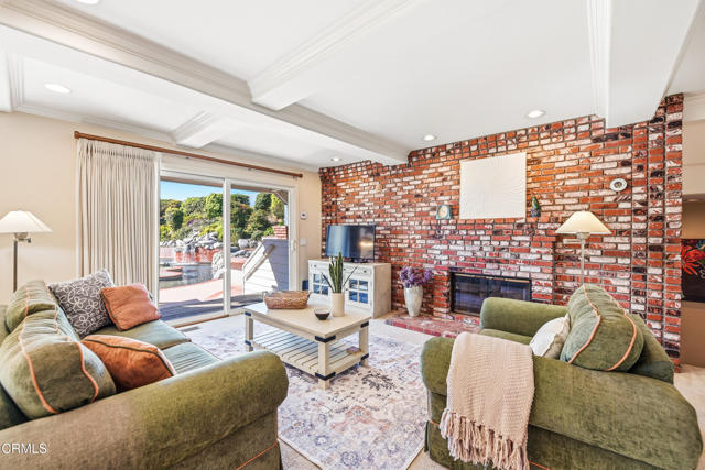 Detail Gallery Image 8 of 32 For 7033 Quito Ct, Camarillo,  CA 93012 - 4 Beds | 3/1 Baths