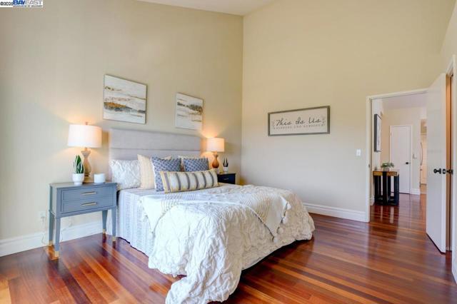 1228 Copper Peak Ln, San Jose CA: https://media.crmls.org/mediaz/beaf298d-02e9-4783-a482-56da3a897004.jpg