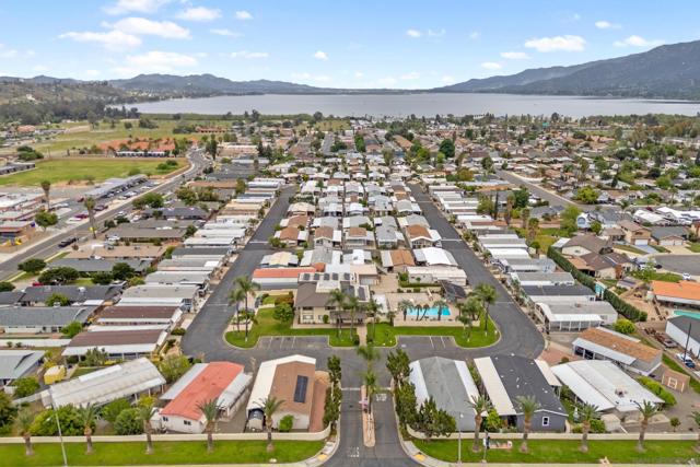 31750 Machado St, Lake Elsinore CA: https://media.crmls.org/mediaz/beaf76ea-23c5-47a5-907d-2ad7d6de2537.jpg