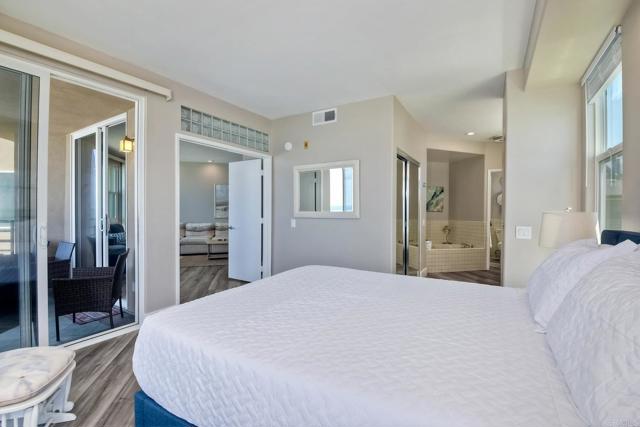 901 Pacific Street, Oceanside, California 92054, 3 Bedrooms Bedrooms, ,2 BathroomsBathrooms,Residential rental,For Sale,Pacific Street,NDP2307576