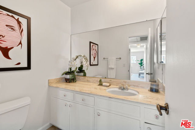 1221 North Kings Road, 305 photo 14