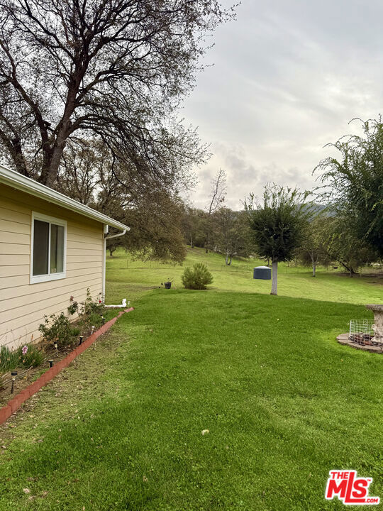 31229 Rolling Meadow Court, Coarsegold CA: https://media.crmls.org/mediaz/beb03d8f-8b14-412b-b882-99f4942a7e8a.jpg