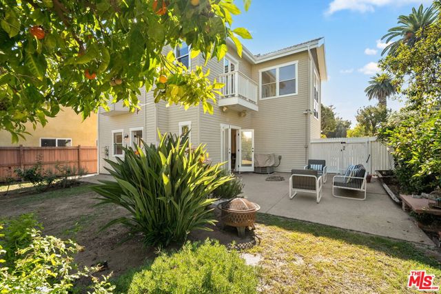 4224 Madison Avenue, Culver City CA: https://media.crmls.org/mediaz/beb30575-fb64-41c0-a5d1-d0d3b9547baa.jpg