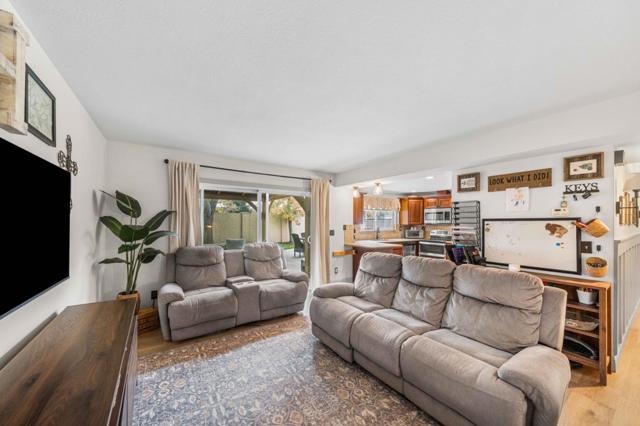 1830 Bayo Claros Circle, Morgan Hill CA: https://media.crmls.org/mediaz/beb32c70-7aef-4f3f-a9da-2348fa86b757.jpg