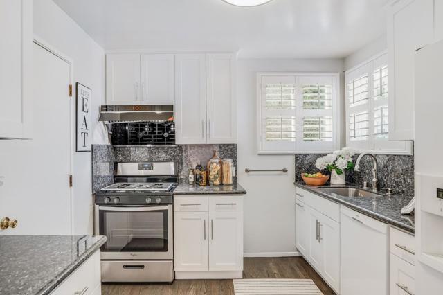 16 N Rochester Street, San Mateo CA: https://media.crmls.org/mediaz/beb34cdd-ee78-4f83-b0b7-40abc96d8b72.jpg