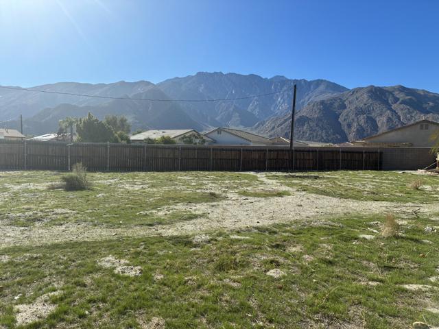 550 W Sunview Avenue, Palm Springs CA: https://media.crmls.org/mediaz/beb3556c-cc41-4dd0-b7fa-d1f404dd363f.jpg