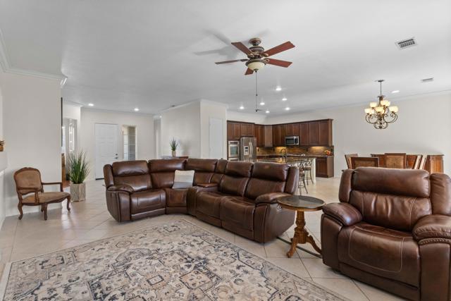 74629 Lavender Way, Palm Desert CA: https://media.crmls.org/mediaz/beb3d715-a367-4dd3-8940-9547776510ef.jpg