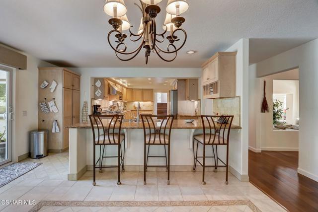 7 Bell Canyon Road, Bell Canyon CA: https://media.crmls.org/mediaz/beb4d31c-e682-4ed7-847f-71bbe480d299.jpg