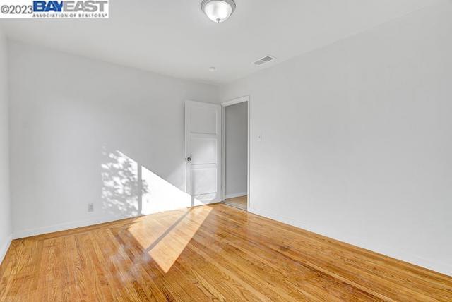 2285 Star Avenue, Castro Valley CA: https://media.crmls.org/mediaz/beb4ee0f-e56a-4e58-86aa-1a888aecc9cf.jpg