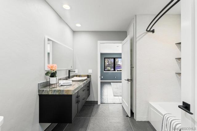 1695 Neale St, San Diego CA: https://media.crmls.org/mediaz/beb504a5-03e8-4920-a077-5dca52e393cb.jpg