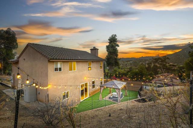 Detail Gallery Image 5 of 43 For 3436 Laurashawn Ln, Escondido,  CA 92026 - 3 Beds | 2/1 Baths