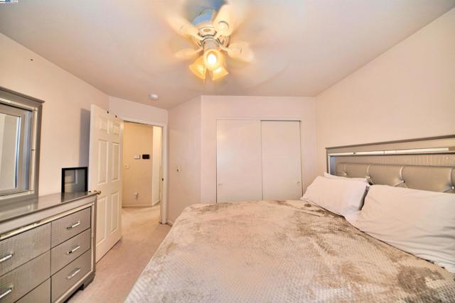 4516 Old Mill Ct, Salida CA: https://media.crmls.org/mediaz/beb52382-8d24-4bfb-ac76-be67305df061.jpg