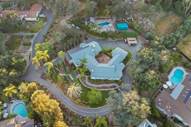 713 Quiet Hills Farm Road, Escondido CA: https://media.crmls.org/mediaz/beb53d8a-09bf-4731-9e6d-24514c8f5489.jpg