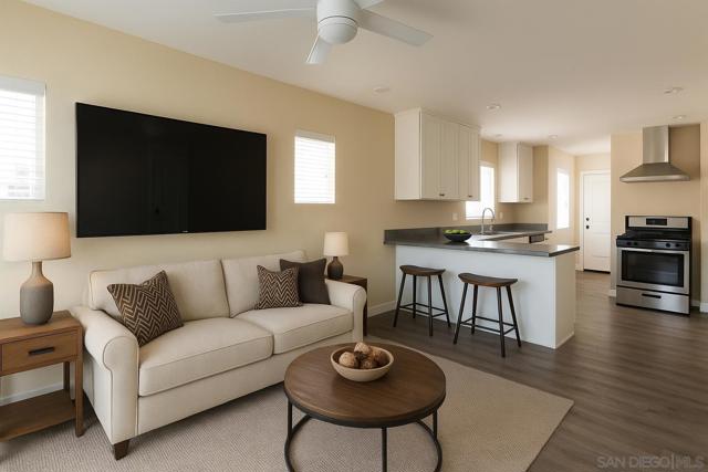 2948 50 Franklin Ave, San Diego CA: https://media.crmls.org/mediaz/beb6ed83-7d0b-43c6-a7bf-743ab17a8381.jpg