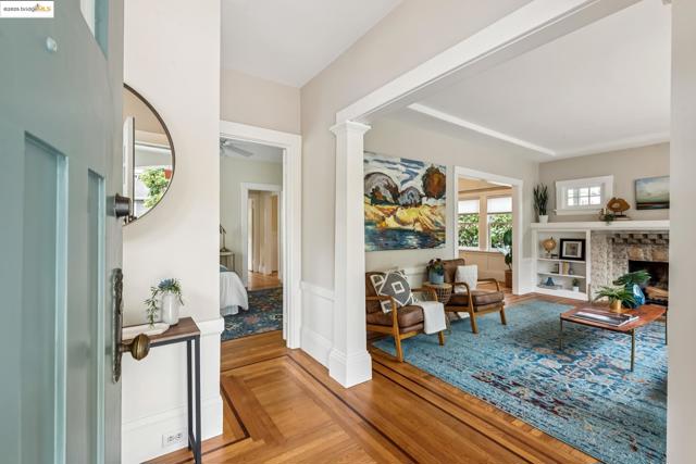 419 43rd St., Oakland CA: https://media.crmls.org/mediaz/beb7749f-4530-4278-89bd-209df12a6ac8.jpg