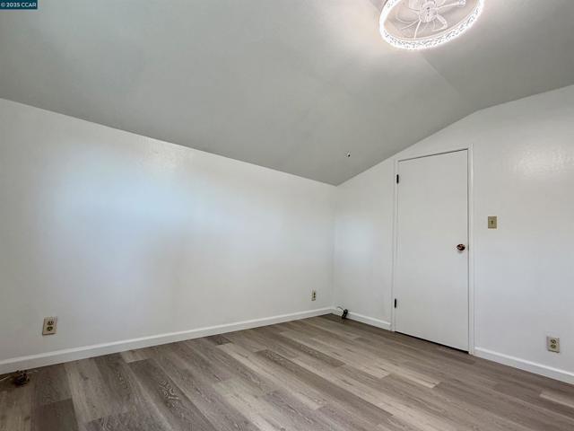 19 Flamingo Ct, American Canyon CA: https://media.crmls.org/mediaz/beb7dba1-7419-402a-80c6-7a2be3f3f157.jpg