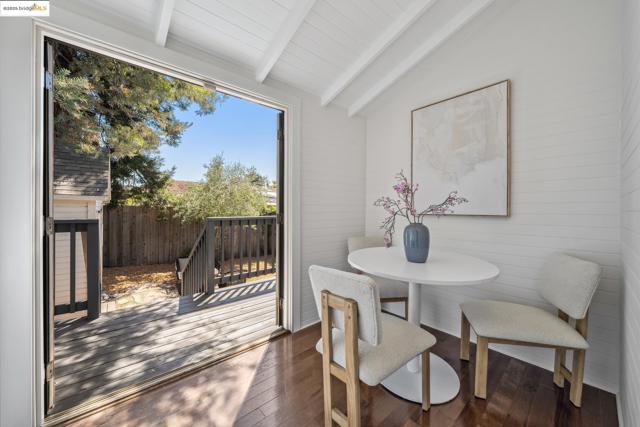 2705 Mathews St, Berkeley CA: https://media.crmls.org/mediaz/beb833b8-5dbc-47da-93d1-6ed356f623e8.jpg