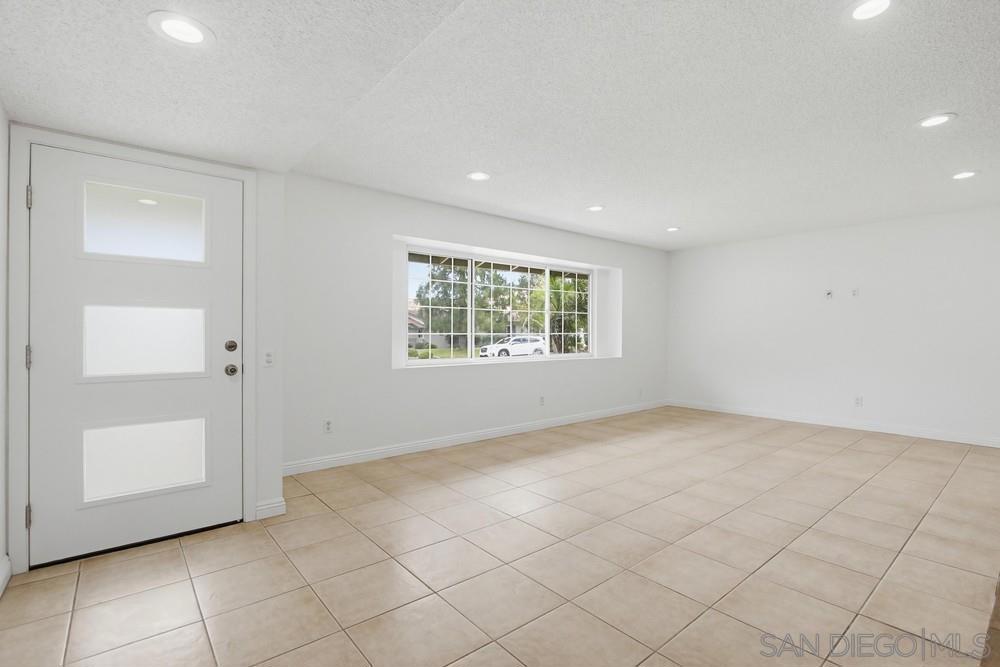 12838 Montauk St - photo 4